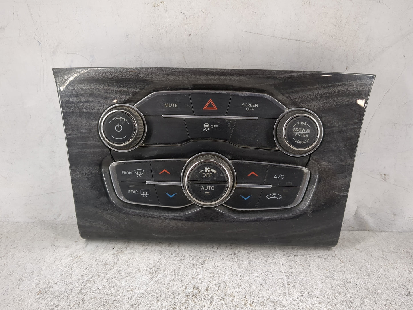 2017-2022 Chrysler 300 Climate Control Module Temperature AC/Heater Replacement P/N:P68293628AD Fits OEM Used Auto Parts - O