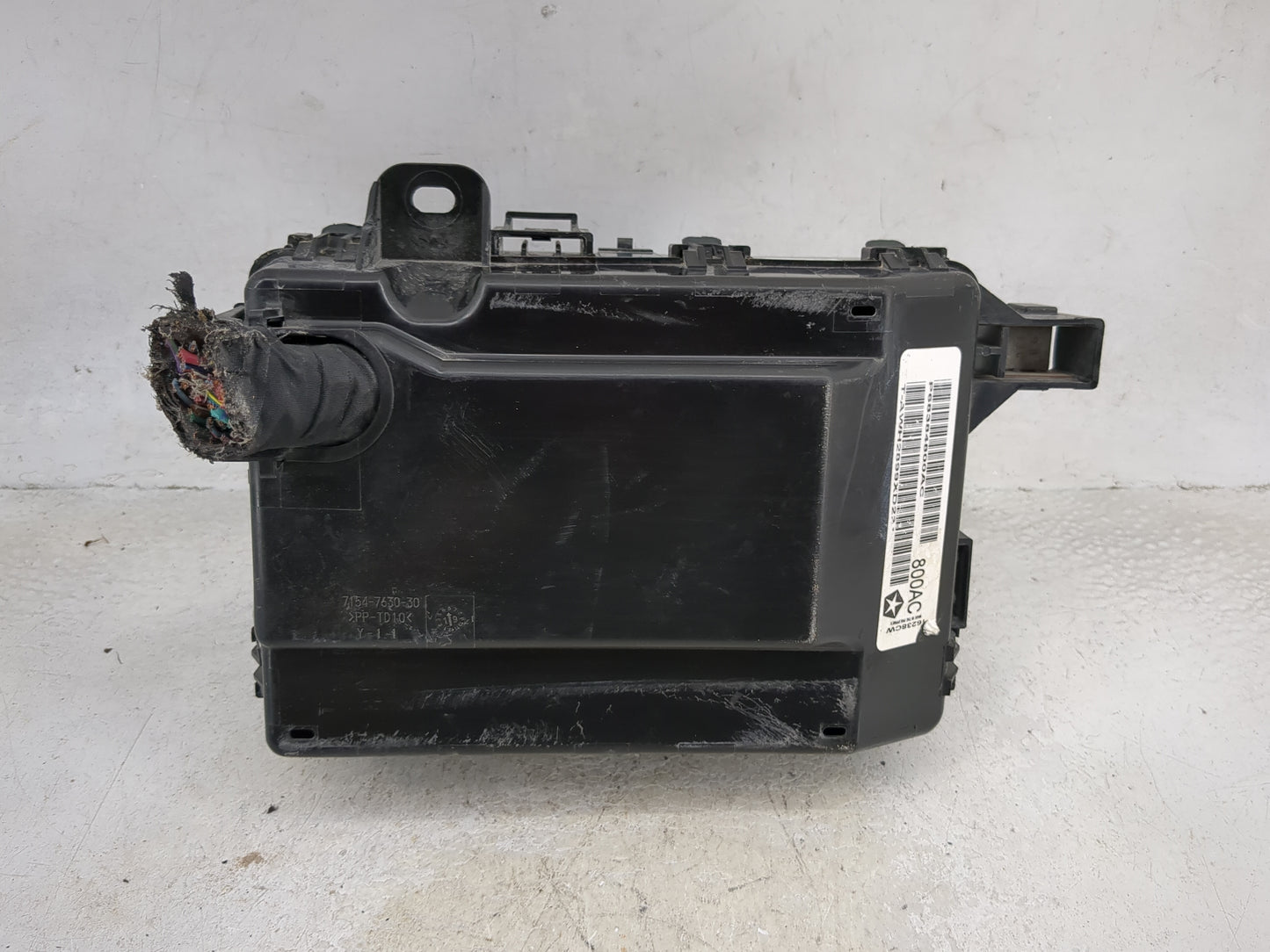 2012-2014 Chrysler 300 Fusebox Fuse Box Panel Relay Module P/N:68384800AC AWH2899XD22, 76238CW Fits Fits 2012 2013 2014 OEM 