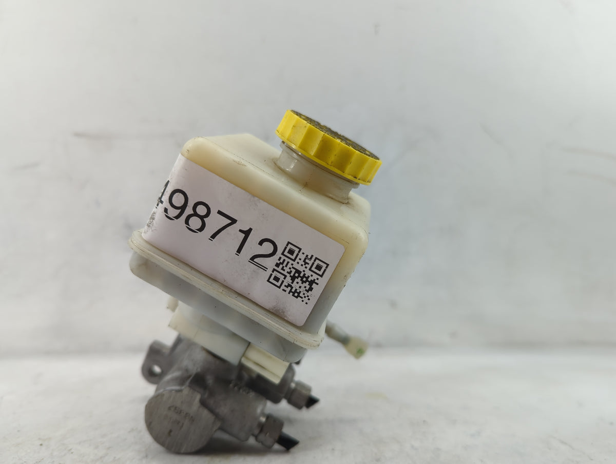 2009-2022 Chrysler 300 Brake Master Cylinder 1498712 - Oemusedautoparts1.com