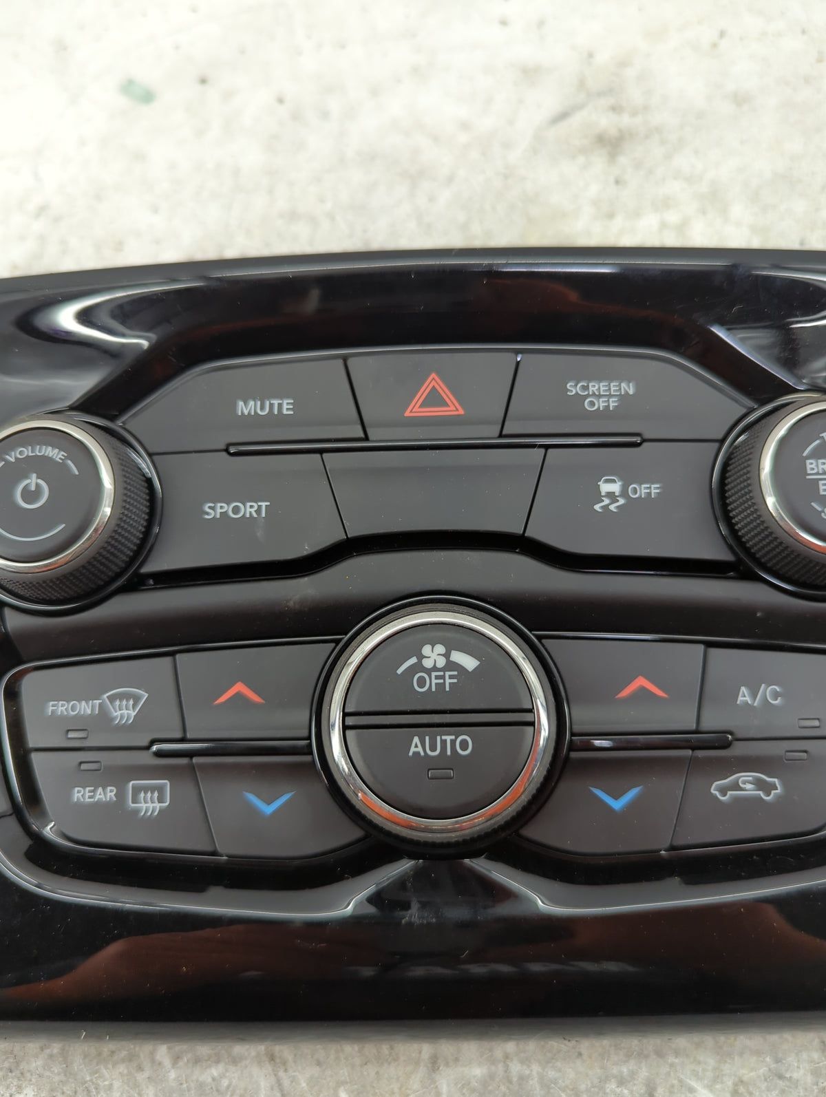 2017-2022 Chrysler 300 Climate Control Module Temperature AC/Heater Replacement P/N:P68293636AE 82670688 Fits OEM Used Auto 