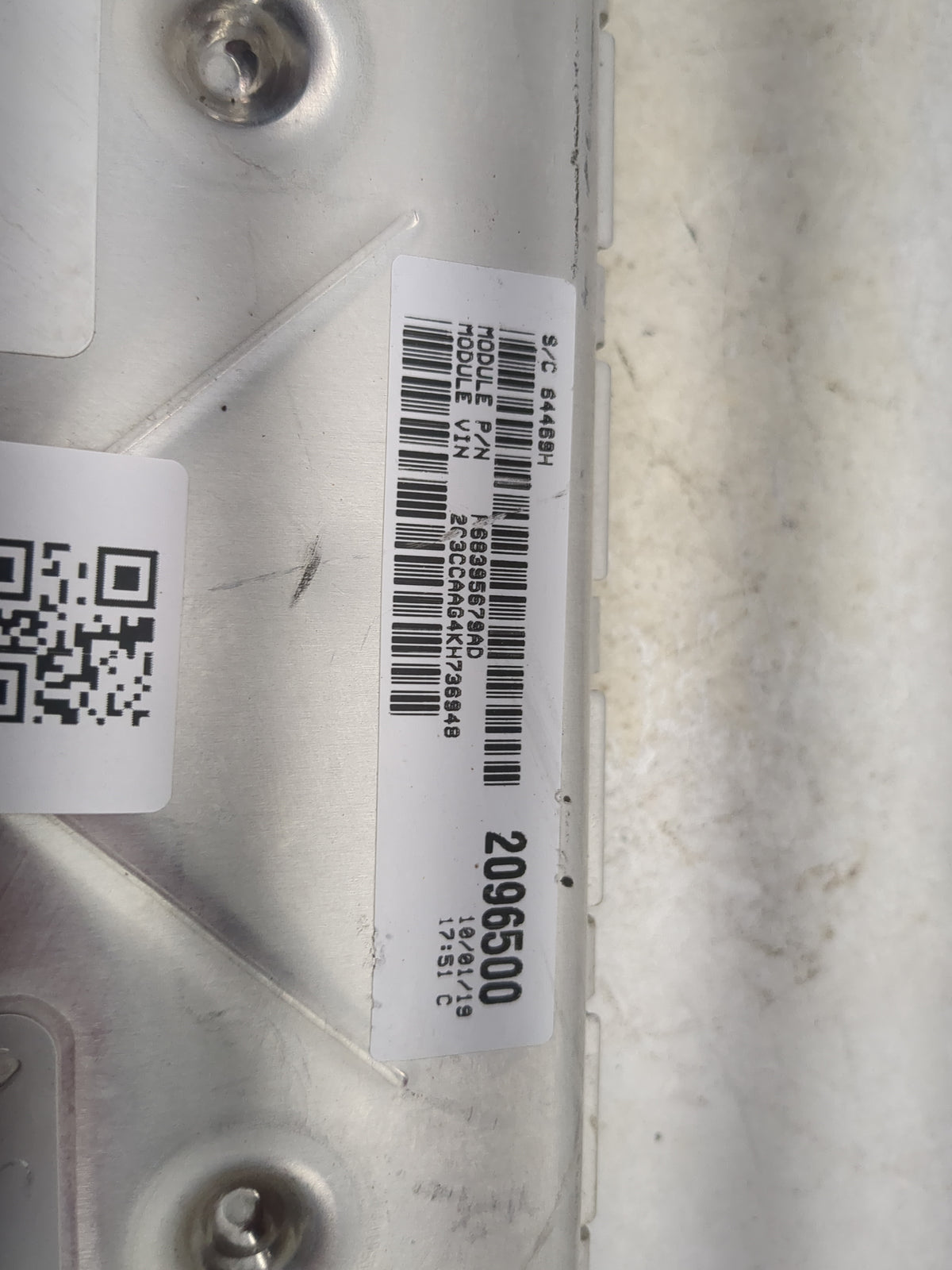 2018-2019 Chrysler 300 PCM Engine Control Computer ECU ECM PCU OEM P/N:P68330904AA T00EP2519HTSRF Fits Fits 2018 2019 OEM Us