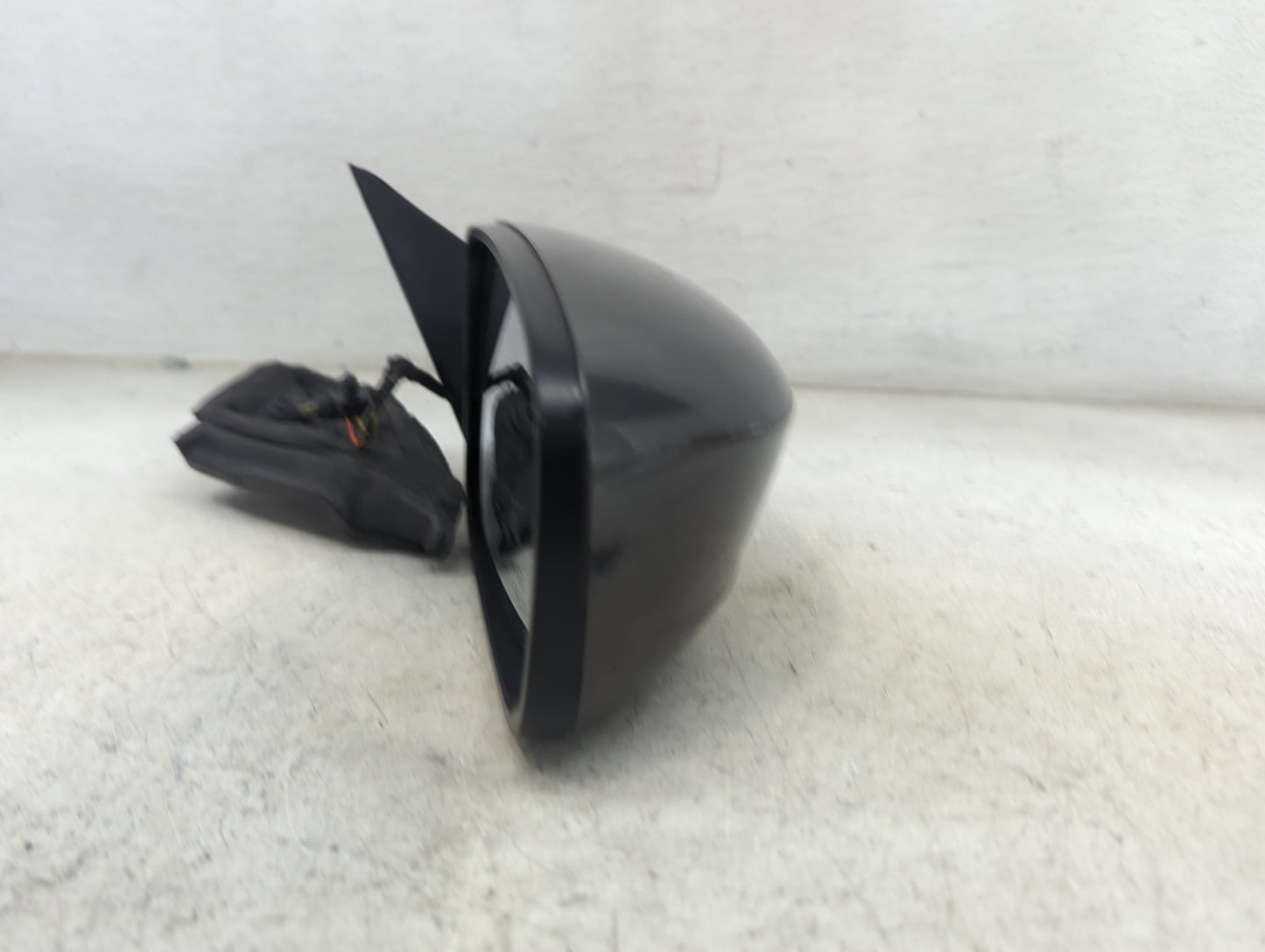 2015-2022 Chrysler 300 Passenger Side View Mirror - Right Door Mirror OEM Used - Oemusedautoparts1.com