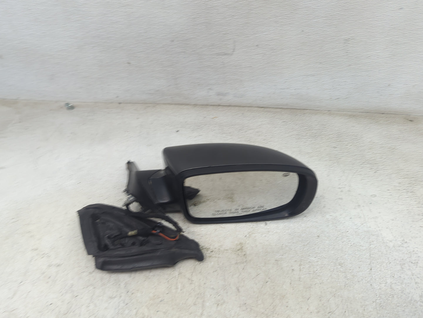 2015-2022 Chrysler 300 Passenger Side View Mirror - Right Door Mirror OEM Used - Oemusedautoparts1.com