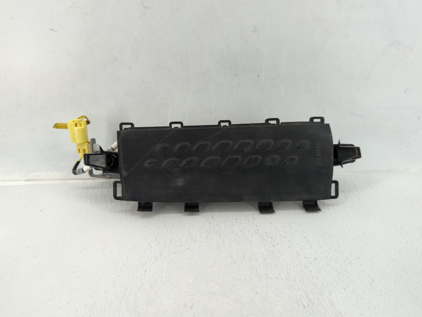 2015-2022 Chrysler 300 Driver Left Rear Power Window Switch Ga332-05040 - Oemusedautoparts1.com