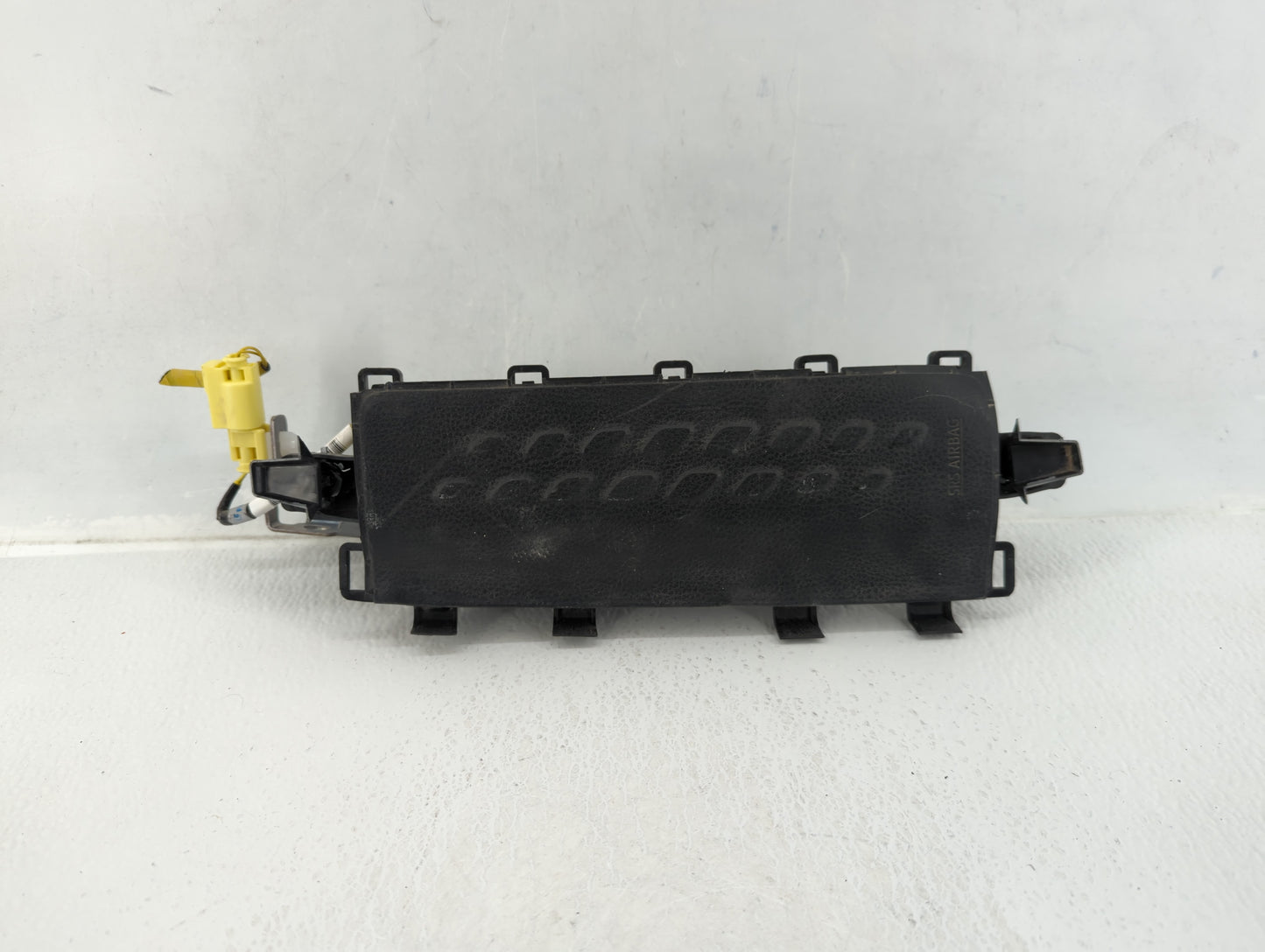 2015-2022 Chrysler 300 Driver Left Rear Power Window Switch Ga332-05040 - Oemusedautoparts1.com