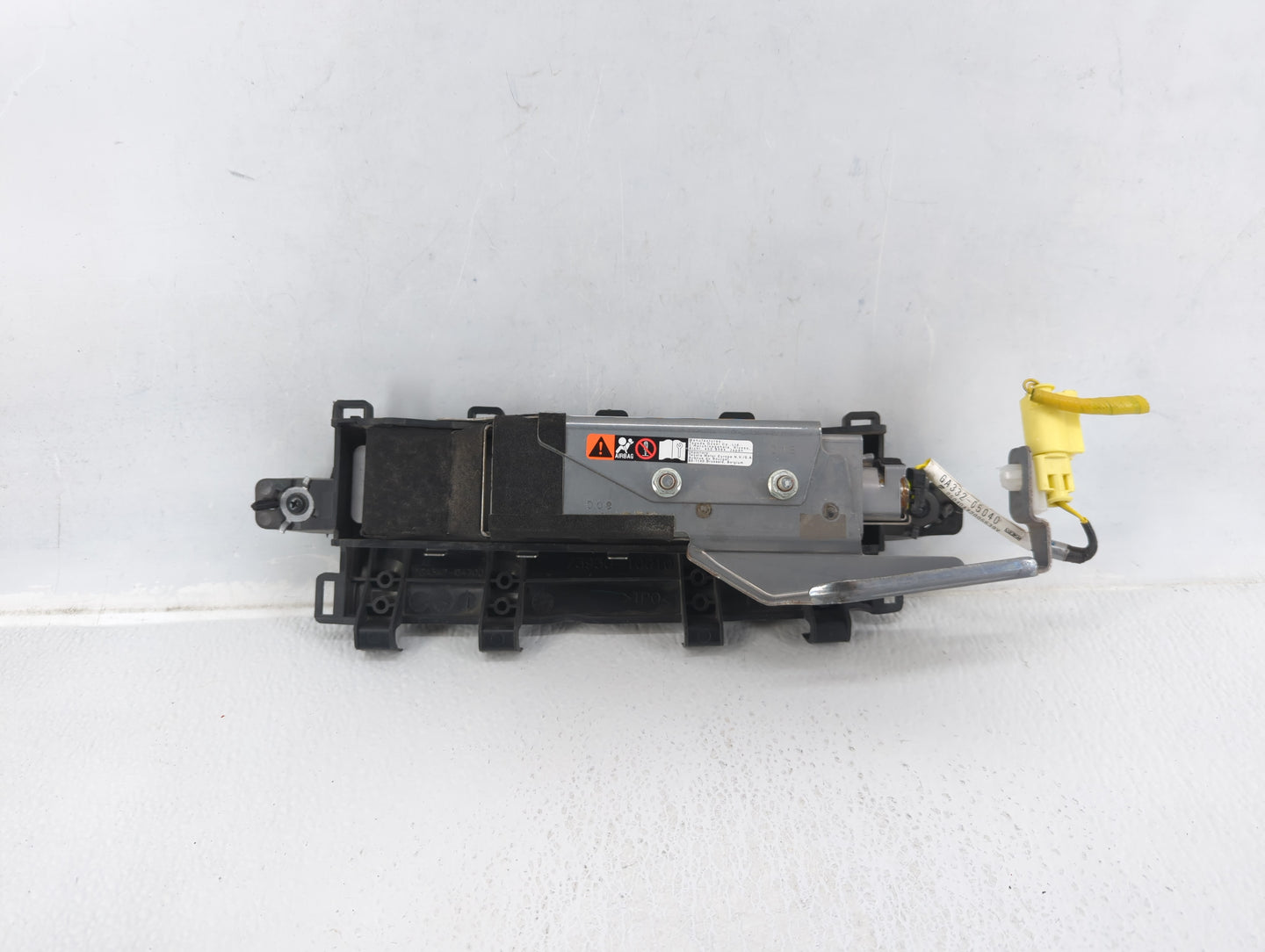 2015-2022 Chrysler 300 Driver Left Rear Power Window Switch Ga332-05040 - Oemusedautoparts1.com