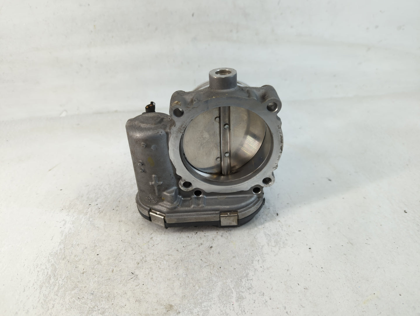 2011-2022 Chrysler 300 Throttle Body P/N:05184349AE Fits Fits 2011 2012 2013 2014 2015 2016 2017 2018 2019 2020 2021 2022 OE