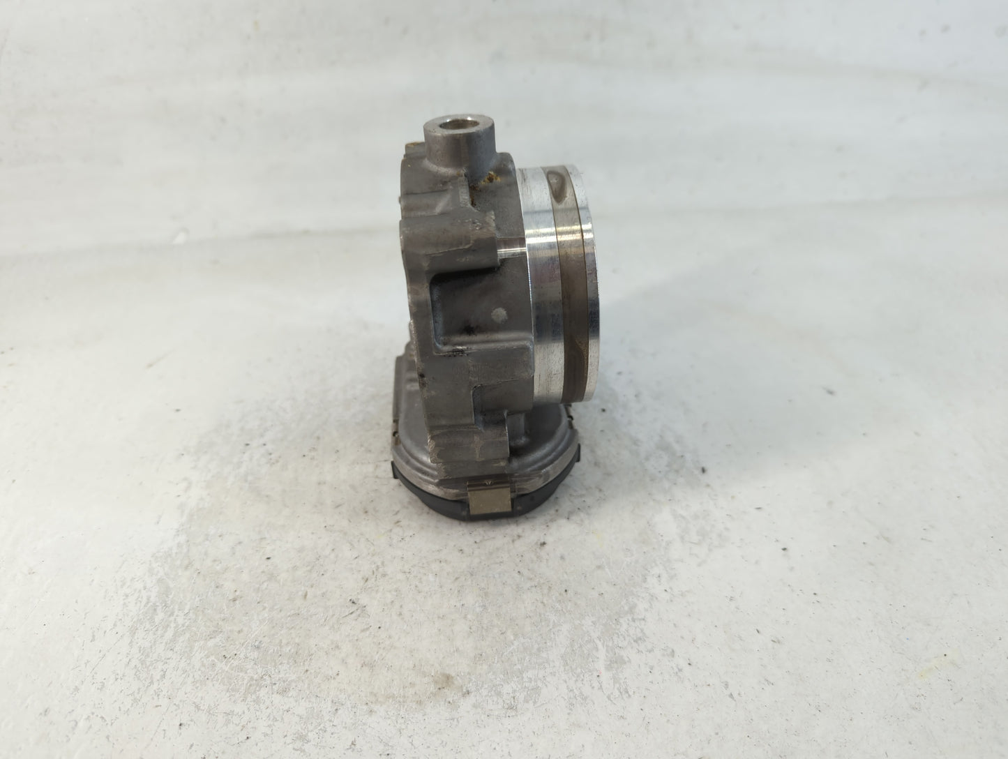 2011-2022 Chrysler 300 Throttle Body P/N:05184349AE Fits Fits 2011 2012 2013 2014 2015 2016 2017 2018 2019 2020 2021 2022 OE