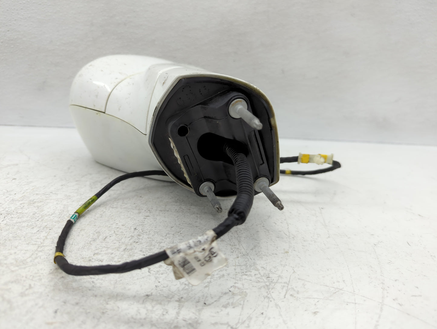 2017-2019 Chrysler Pacifica Driver Side View Mirror - Left Door Mirror OEM Used - Oemusedautoparts1.com