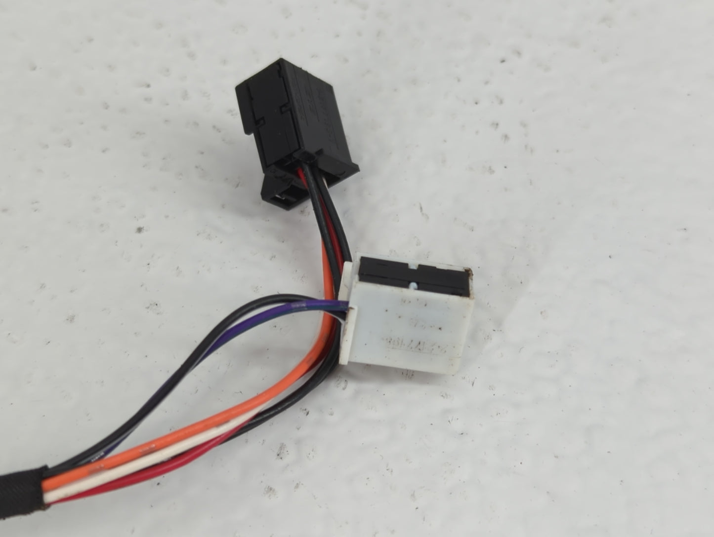 2017-2019 Chrysler Pacifica Driver Side View Mirror - Left Door Mirror OEM Used - Oemusedautoparts1.com