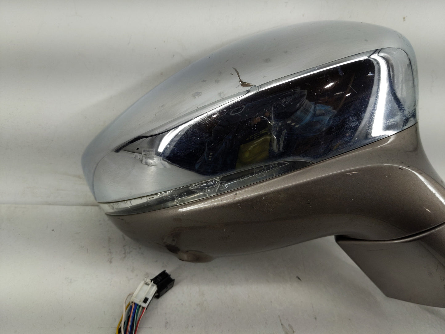 2019 Chrysler Pacifica Passenger Side View Mirror - Right Door Mirror OEM Used - Oemusedautoparts1.com