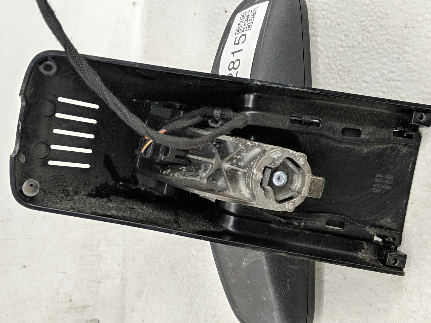 2019 Chrysler Pacifica Interior Rear View Mirror Replacement OEM P/N:E11048417 Fits OEM Used Auto Parts - Oemusedautoparts1.