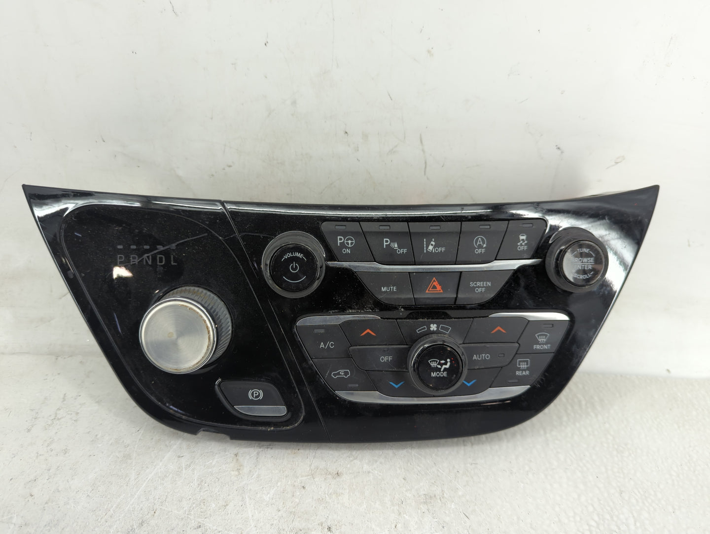 2018-2020 Chrysler Pacifica Climate Control Module Temperature AC/Heater Replacement P/N:P6EV491X8AB Fits Fits 2018 2019 202