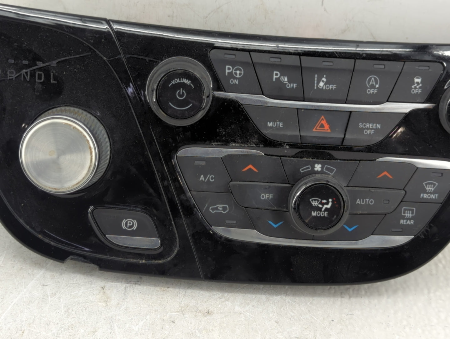 2018-2020 Chrysler Pacifica Climate Control Module Temperature AC/Heater Replacement P/N:P6EV491X8AB Fits Fits 2018 2019 202
