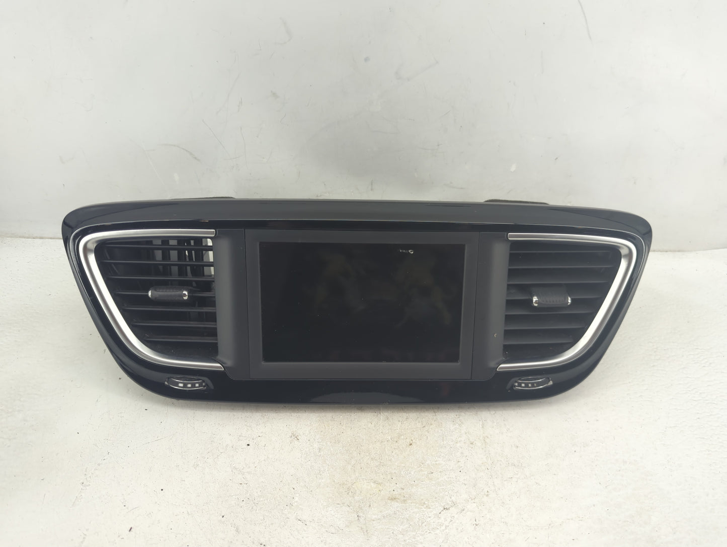2019 Chrysler Pacifica Radio AM FM Cd Player Receiver Replacement P/N:68420247AC Fits OEM Used Auto Parts - Oemusedautoparts