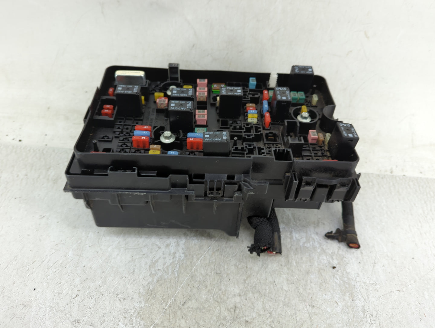 2018-2019 Chrysler Pacifica Fusebox Fuse Box Panel Relay Module Fits Fits 2018 2019 OEM Used Auto Parts - Oemusedautoparts1.
