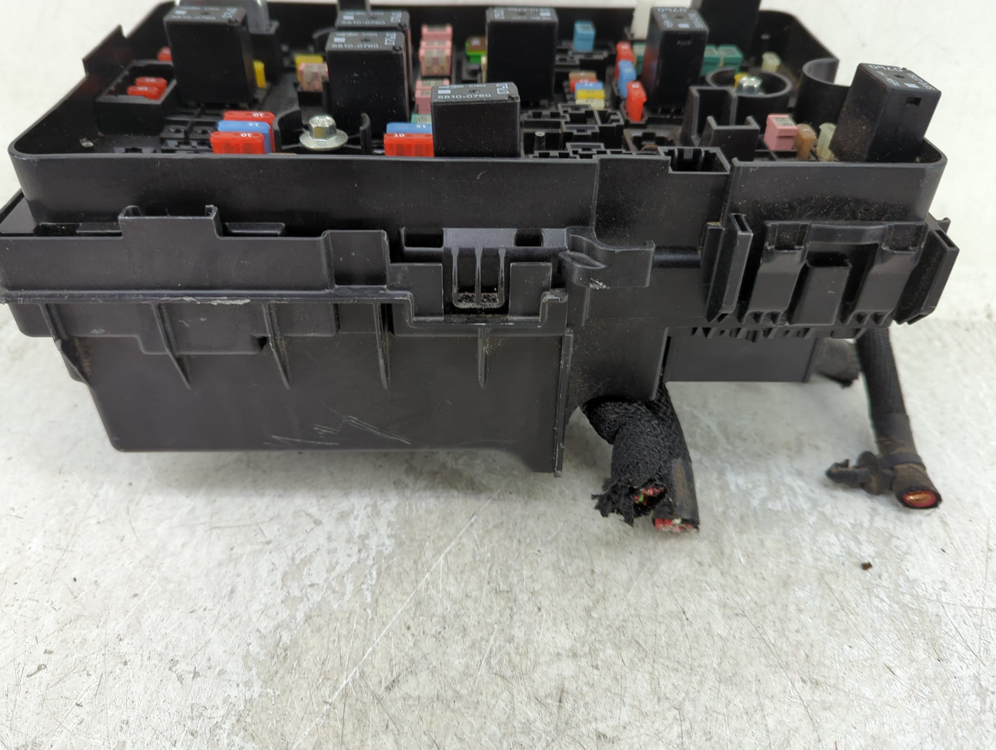 2018-2019 Chrysler Pacifica Fusebox Fuse Box Panel Relay Module Fits Fits 2018 2019 OEM Used Auto Parts - Oemusedautoparts1.