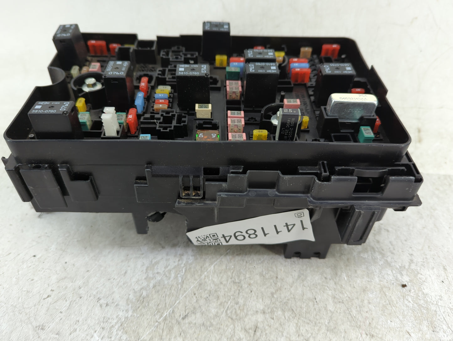 2018-2019 Chrysler Pacifica Fusebox Fuse Box Panel Relay Module Fits Fits 2018 2019 OEM Used Auto Parts - Oemusedautoparts1.