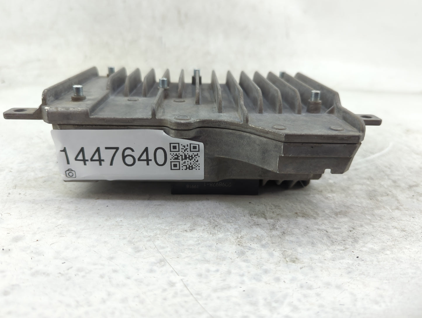 2019-2020 Chrysler Pacifica Communication Control Module - Oemusedautoparts1.com
