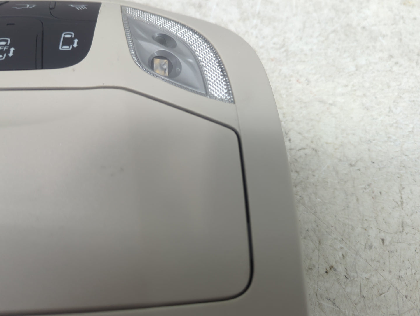2018-2021 Chrysler Pacifica Overhead Console W/rear Climate Control 1482768 - Oemusedautoparts1.com