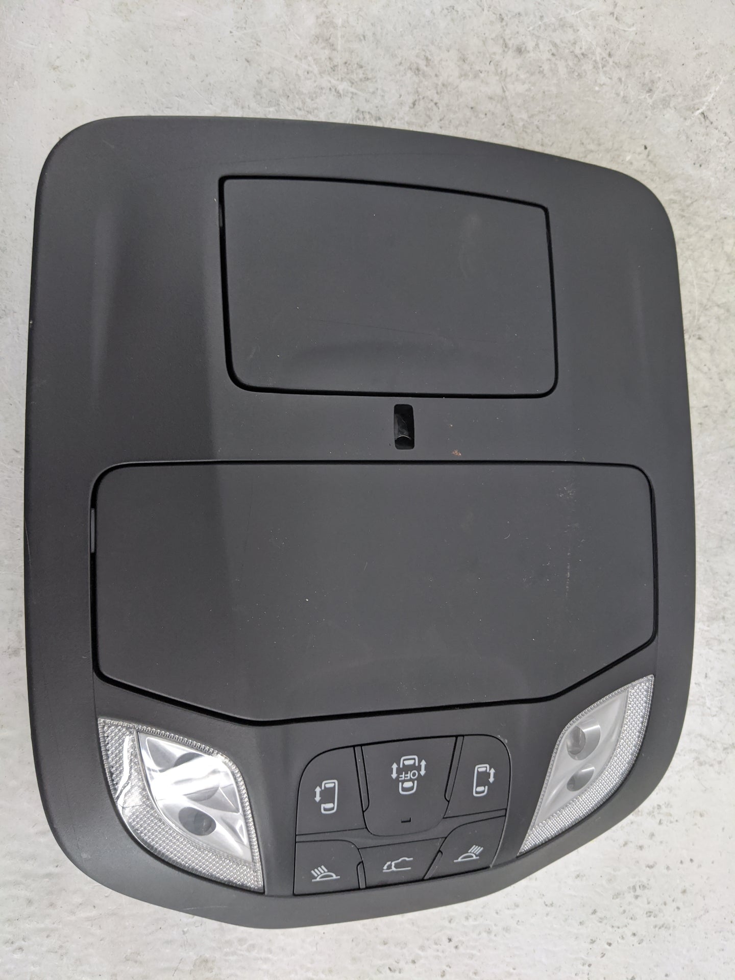 2018-2021 Chrysler Pacifica Overhead Console W/rear Climate Control - Oemusedautoparts1.com