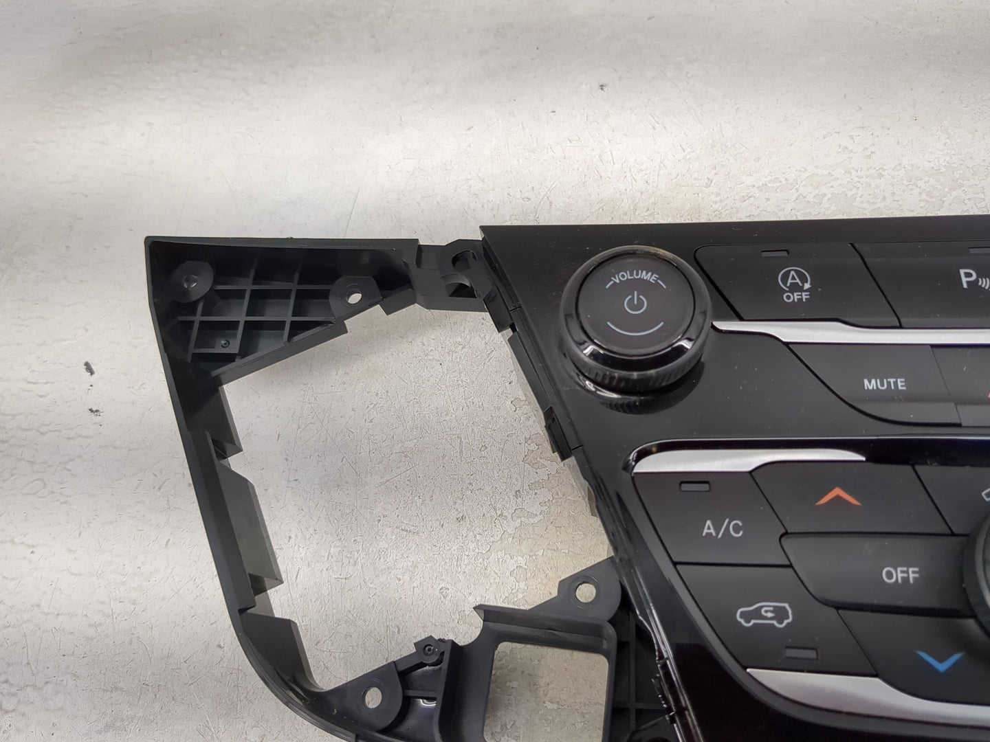 2018-2020 Chrysler Pacifica Climate Control Module Temperature AC/Heater Replacement P/N:P6EV471X8AB T206810270 Fits OEM Use