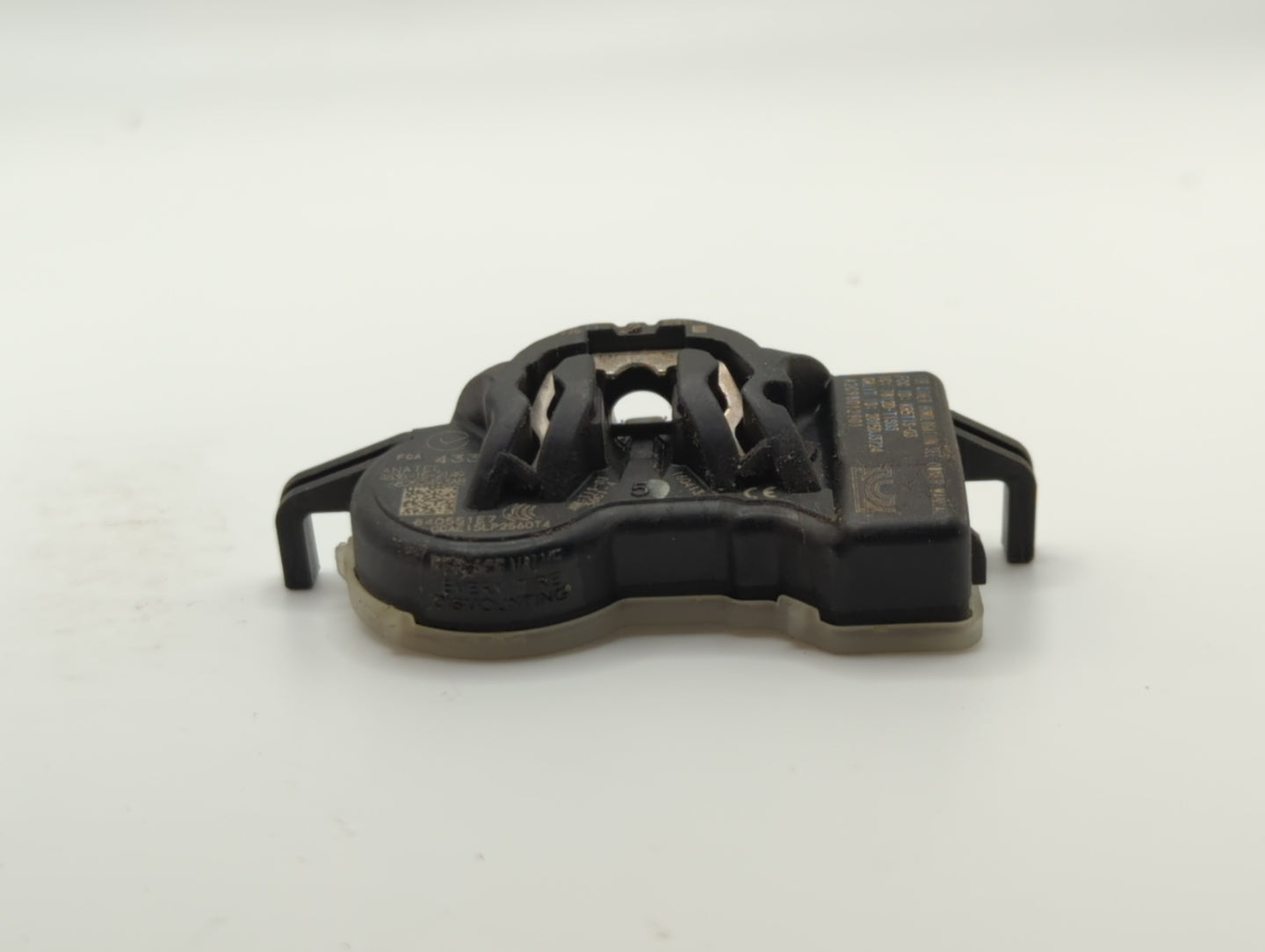 2019 Chrysler Pacifica Tire Pressure Monitoring System Sensor Tpms - Oemusedautoparts1.com