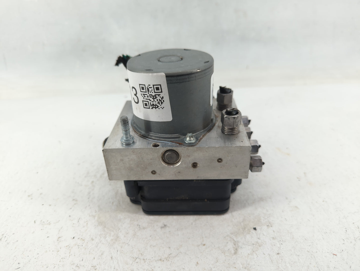 2019-2020 Chrysler Pacifica ABS Pump Control Module Replacement P/N:68397393AA 269 769 Fits Fits 2019 2020 OEM Used Auto Par