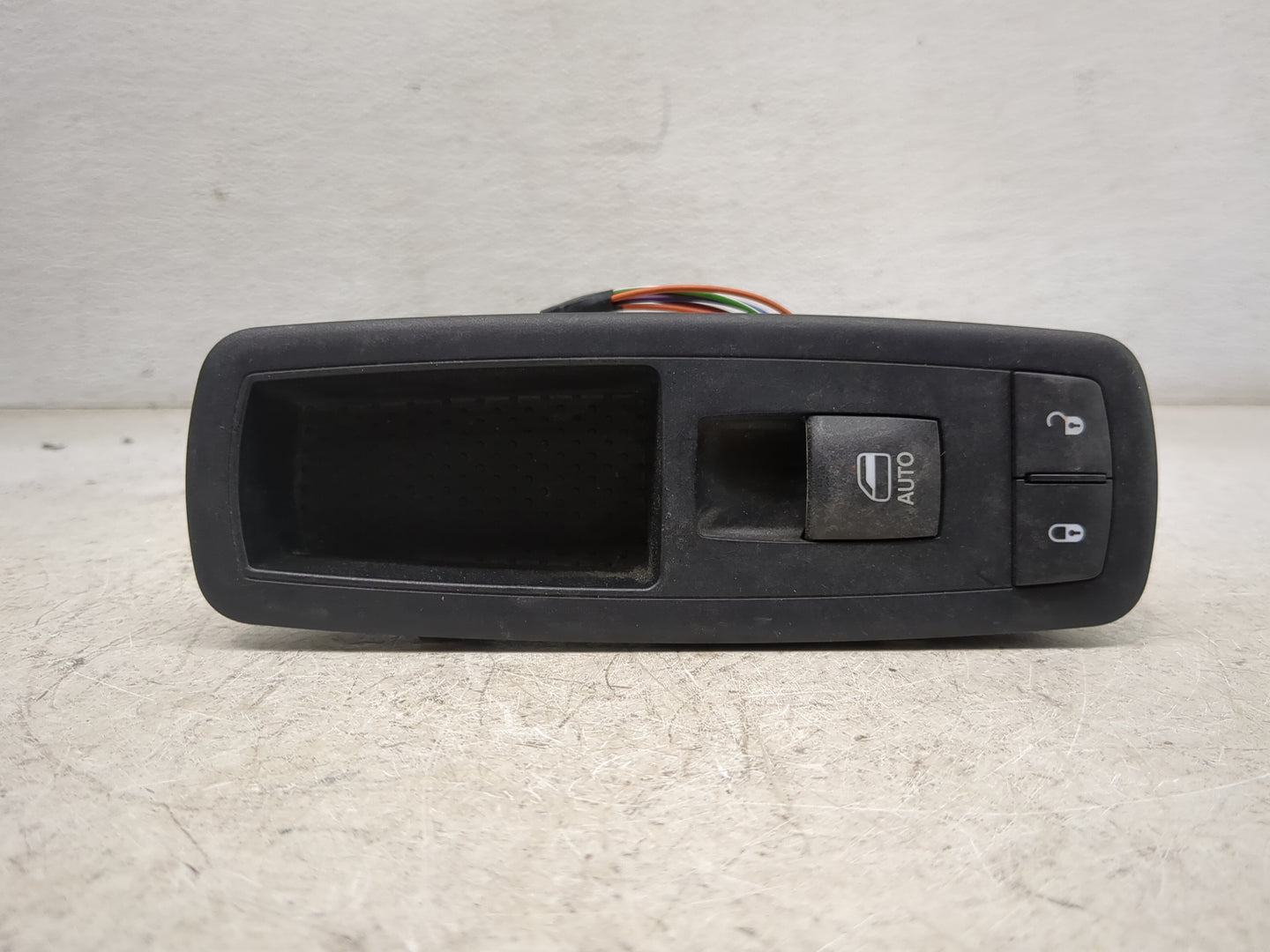 Dodge 2500 Pickup Passenger Right Power Window Switch 68298088aa|10136325 - Oemusedautoparts1.com