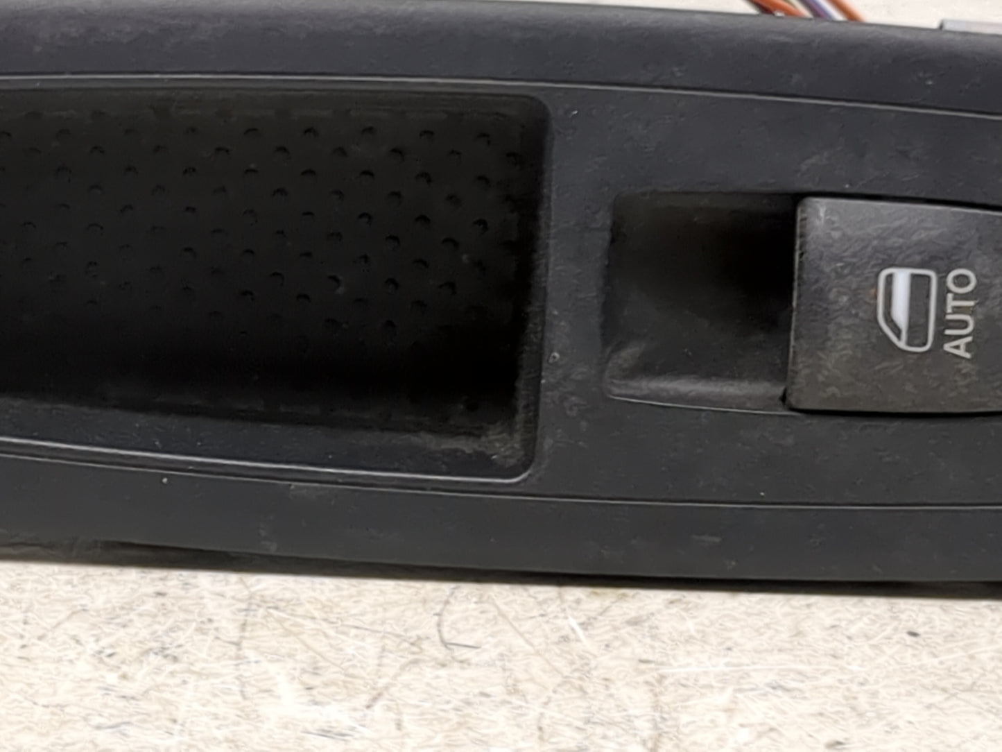 Dodge 2500 Pickup Passenger Right Power Window Switch 68298088aa|10136325 - Oemusedautoparts1.com
