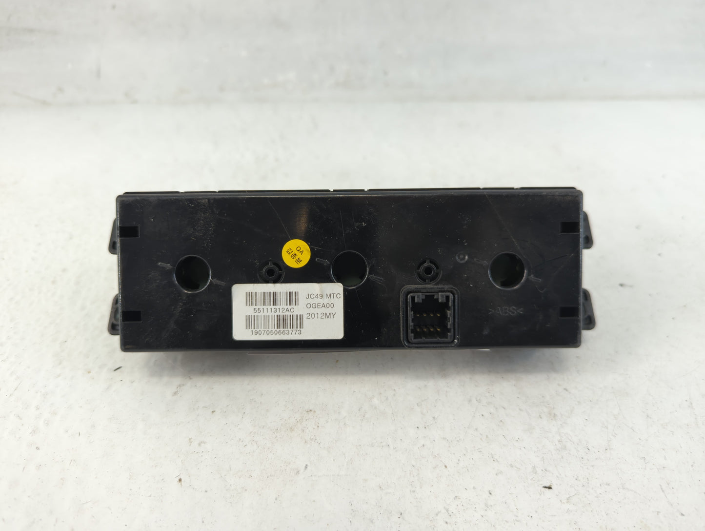 2019 Dodge Caravan Climate Control Module Temperature AC/Heater Replacement P/N:55111312AC Fits OEM Used Auto Parts - Oemuse