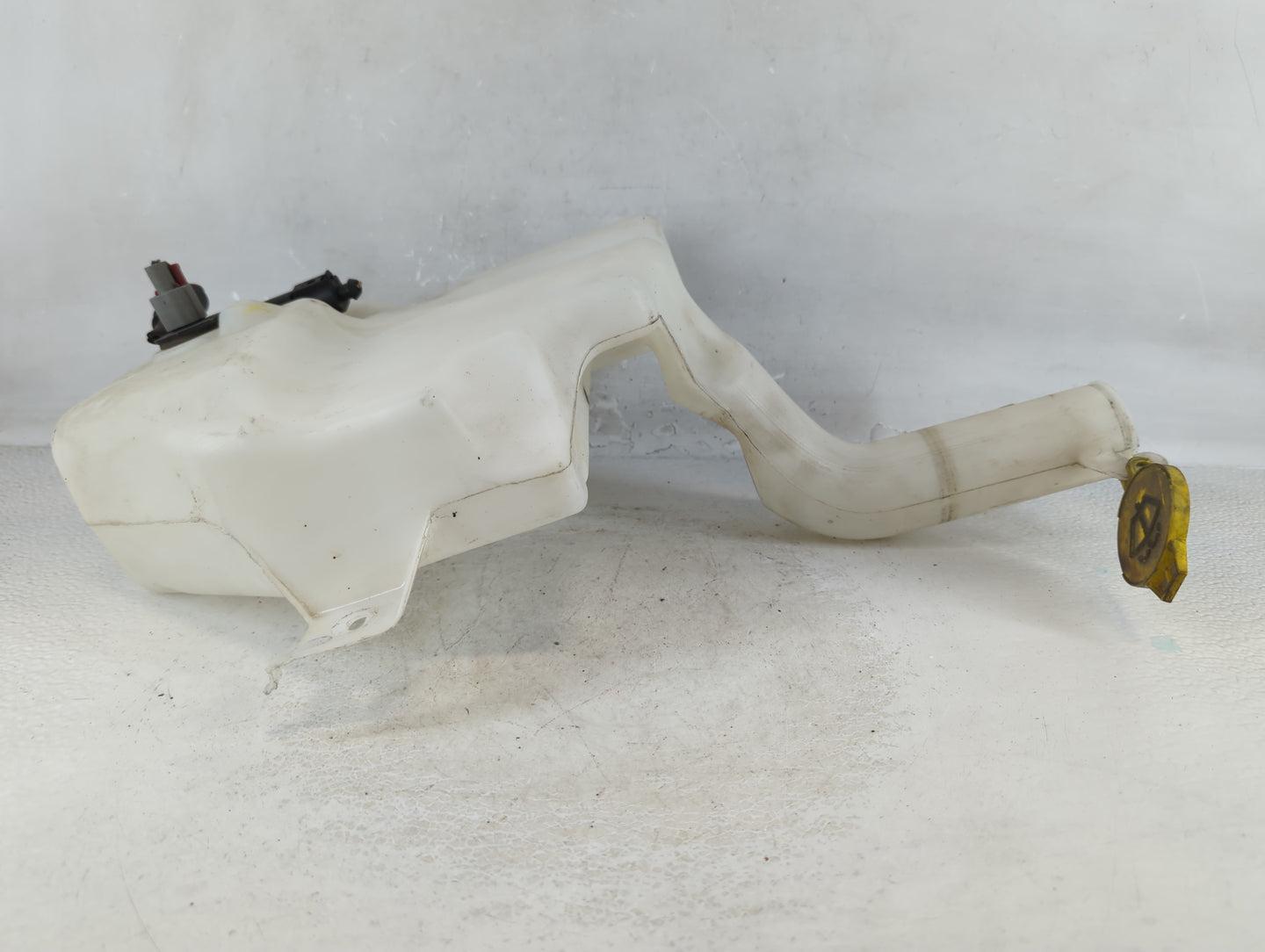 Dodge Caravan Windshield Washer Fluid Reservoir Bottle Oem - Oemusedautoparts1.com