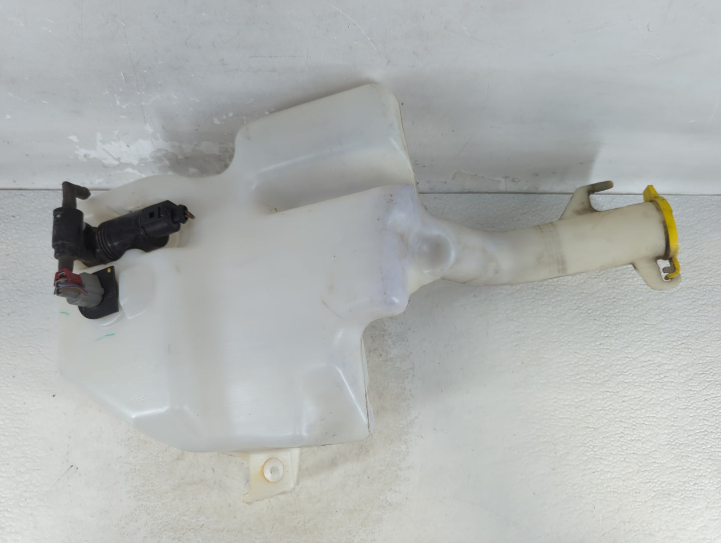 Dodge Caravan Windshield Washer Fluid Reservoir Bottle Oem - Oemusedautoparts1.com