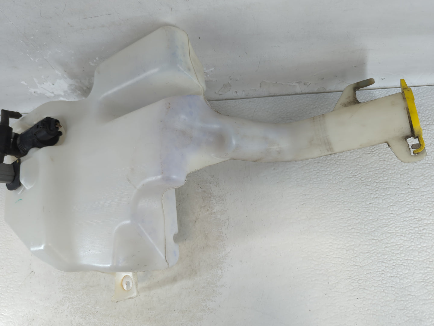 Dodge Caravan Windshield Washer Fluid Reservoir Bottle Oem - Oemusedautoparts1.com