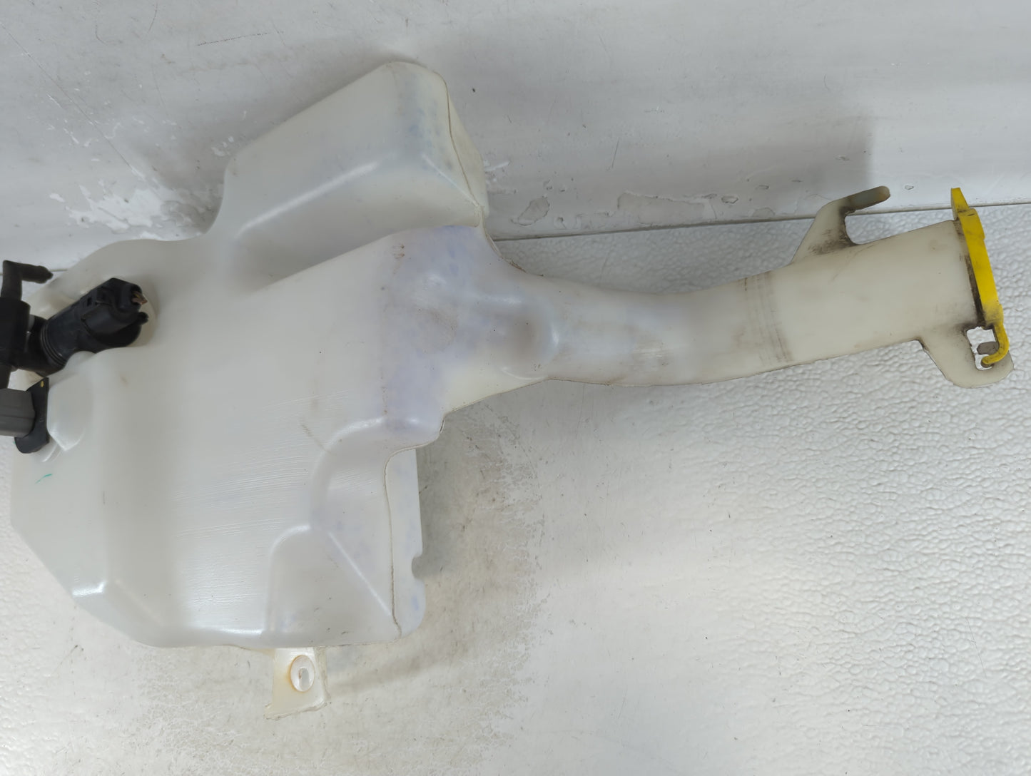 Dodge Caravan Windshield Washer Fluid Reservoir Bottle Oem - Oemusedautoparts1.com