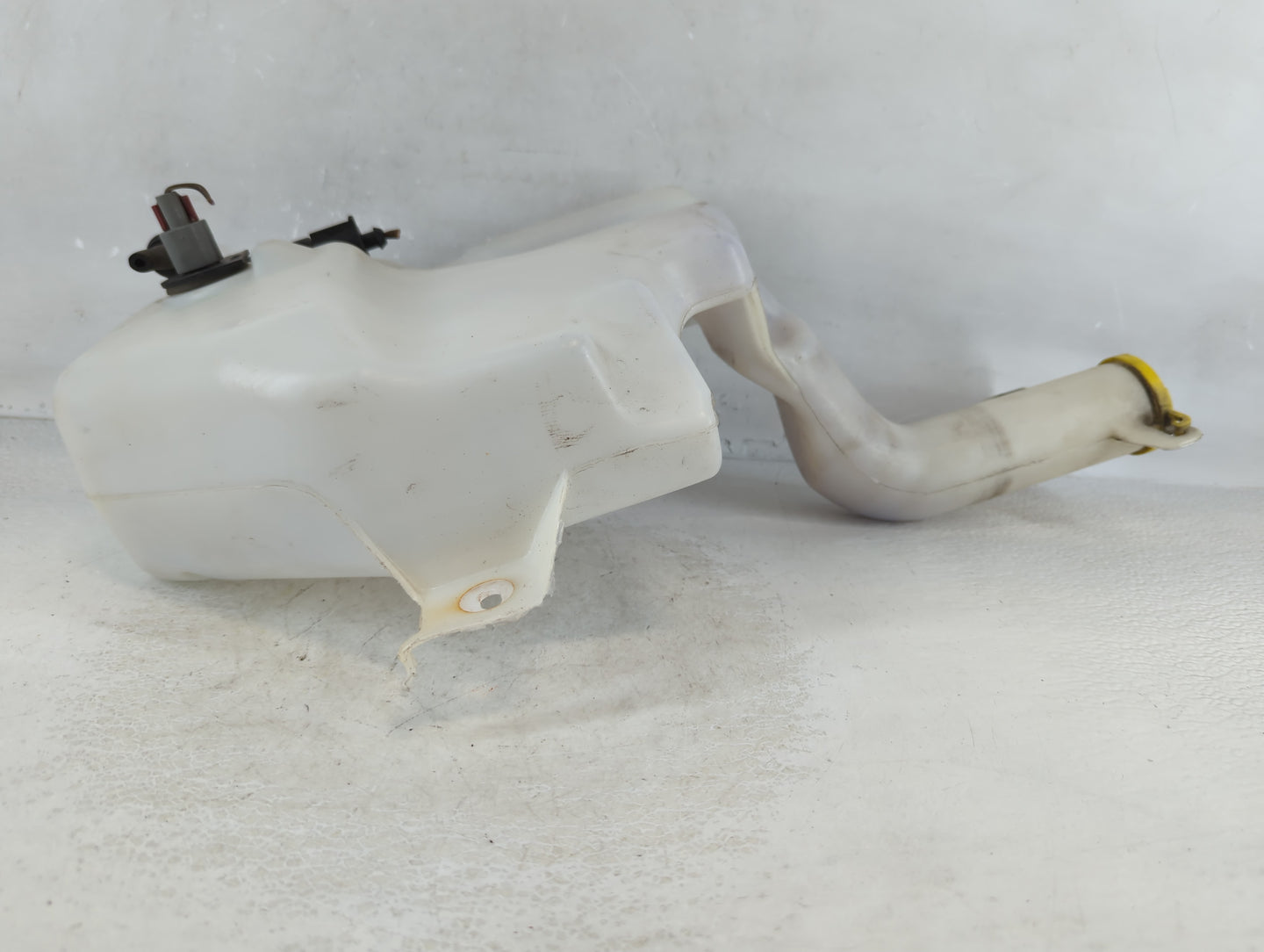 Dodge Caravan Windshield Washer Fluid Reservoir Bottle Oem - Oemusedautoparts1.com
