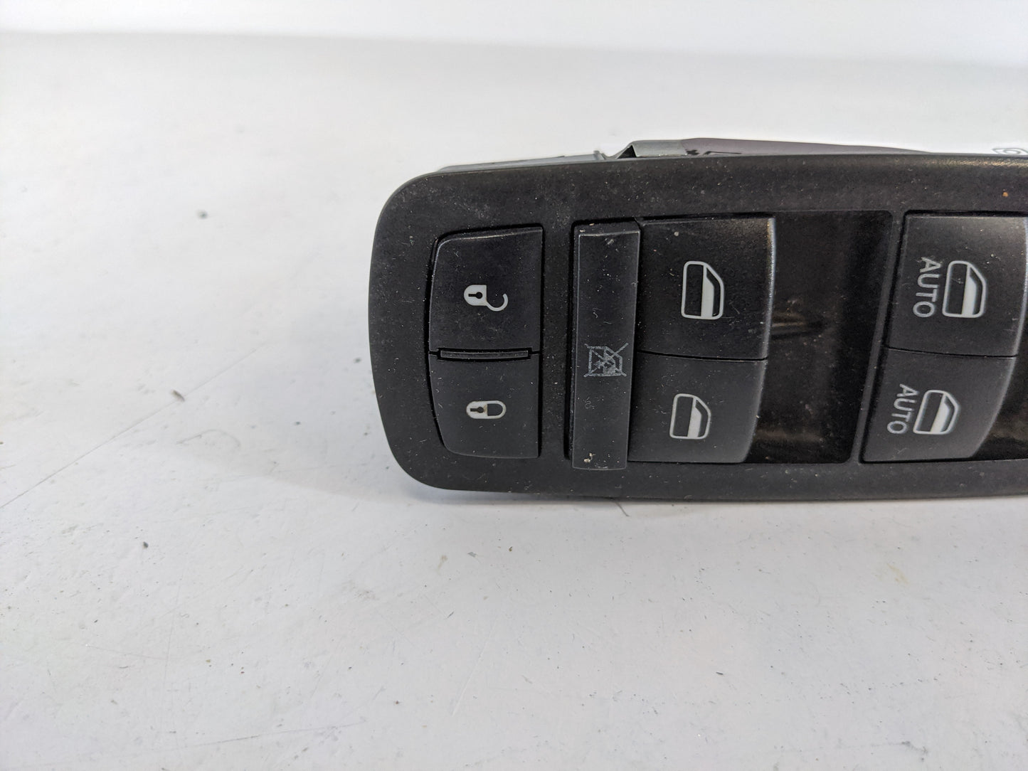 2019 Dodge Caravan Master Power Window Switch Replacement Driver Side Left P/N:68298871AA Fits OEM Used Auto Parts - Oemused