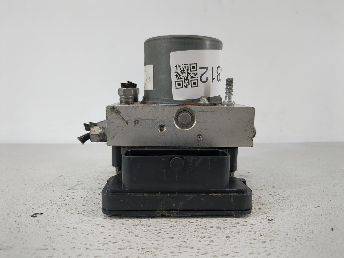 2019 Dodge Caravan ABS Pump Control Module Replacement P/N:P68443867AA Fits Fits 2015 2016 2017 2018 2020 OEM Used Auto Part