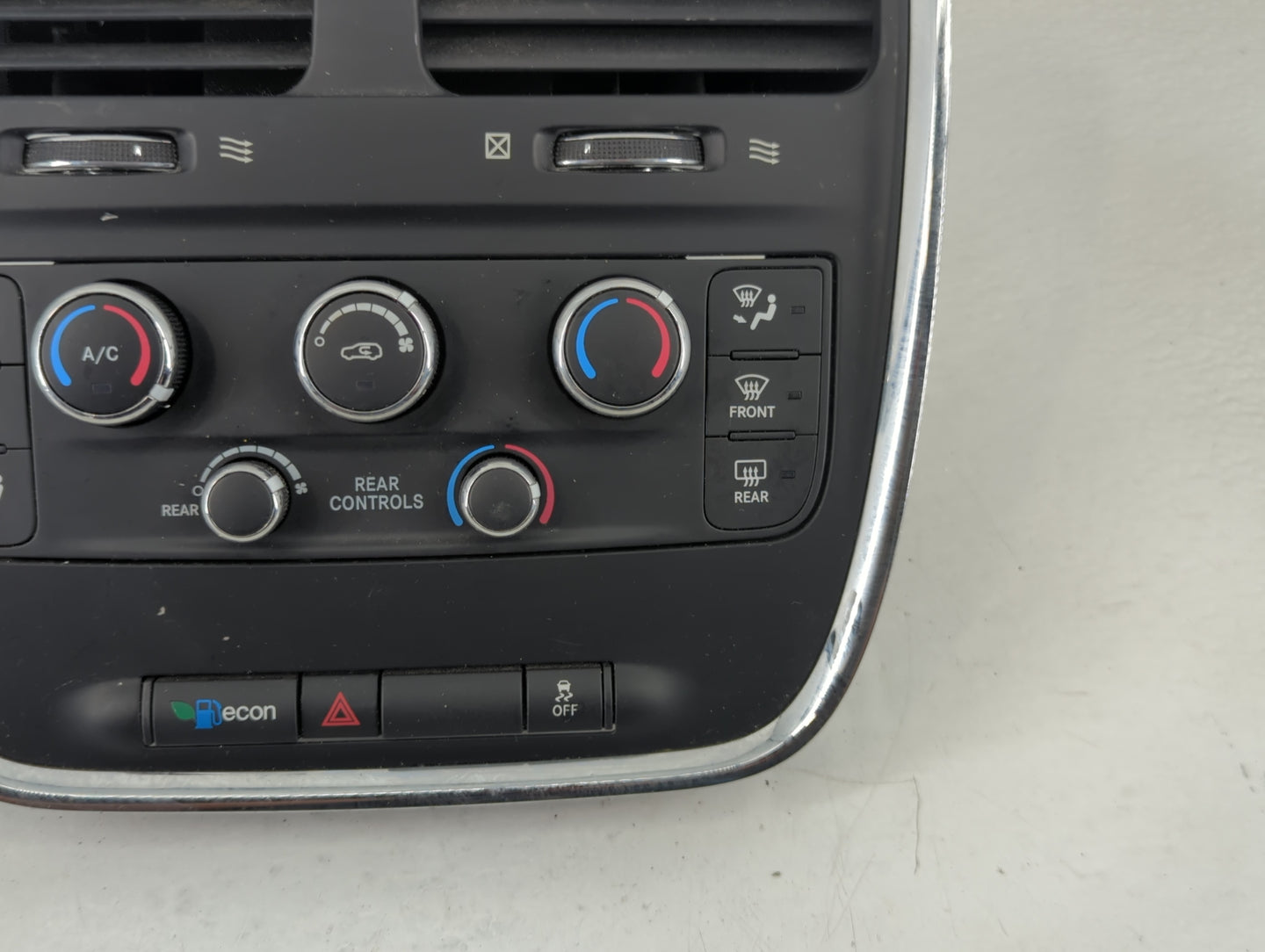 2019 Dodge Caravan Climate Control Module Temperature AC/Heater Replacement P/N:P55111240AK Fits OEM Used Auto Parts - Oemus