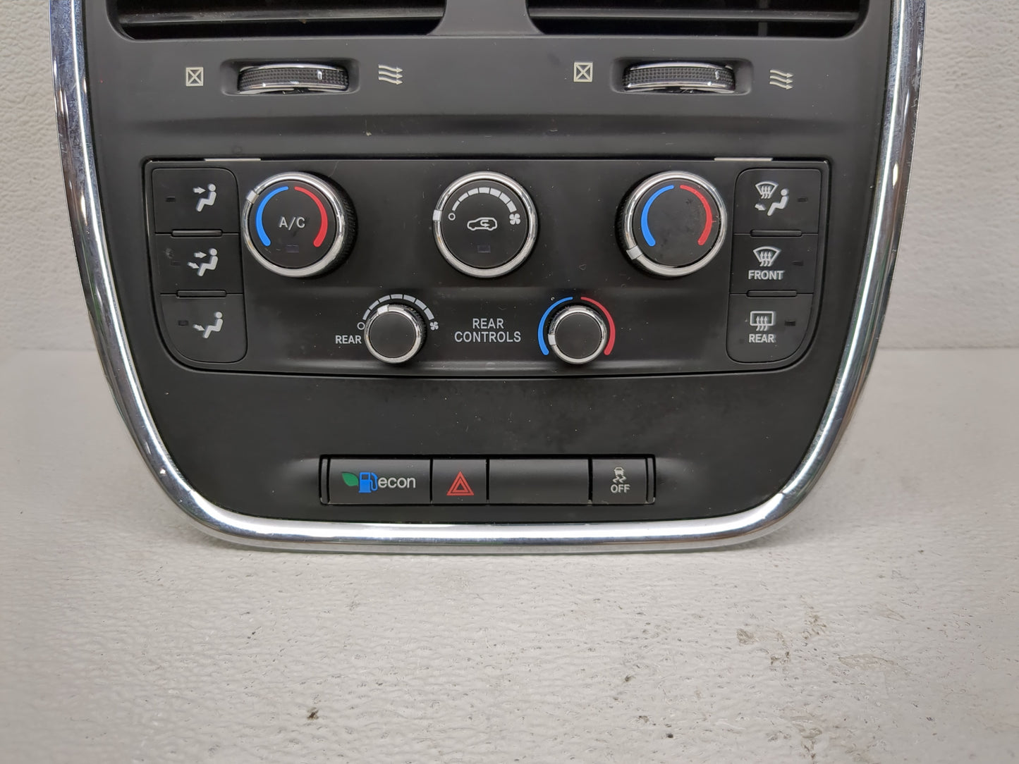 2019 Dodge Caravan Climate Control Module Temperature AC/Heater Replacement P/N:P55111240AK Fits OEM Used Auto Parts - Oemus