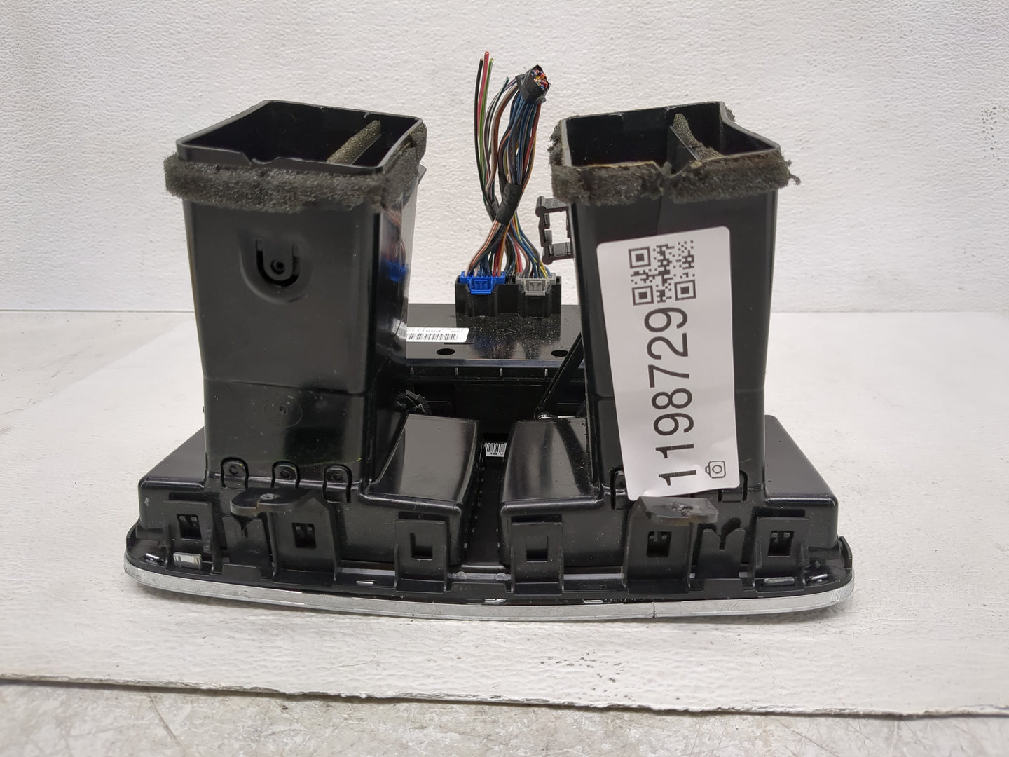 2019 Dodge Caravan Climate Control Module Temperature AC/Heater Replacement P/N:P55111240AK Fits OEM Used Auto Parts - Oemus