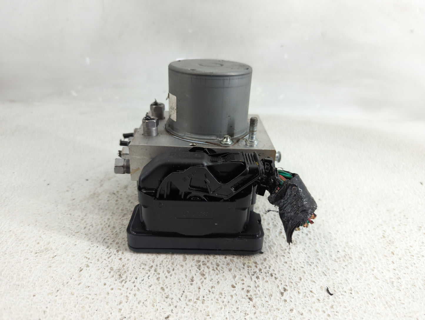 2019 Dodge Caravan ABS Pump Control Module Replacement P/N:68443867AA Fits Fits 2015 2016 2017 2018 2020 OEM Used Auto Parts