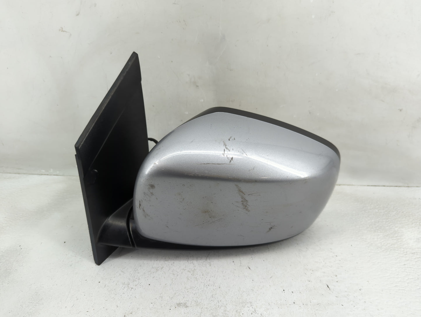 2019 Dodge Caravan Driver Side View Mirror - Left Door Mirror OEM Used - Oemusedautoparts1.com