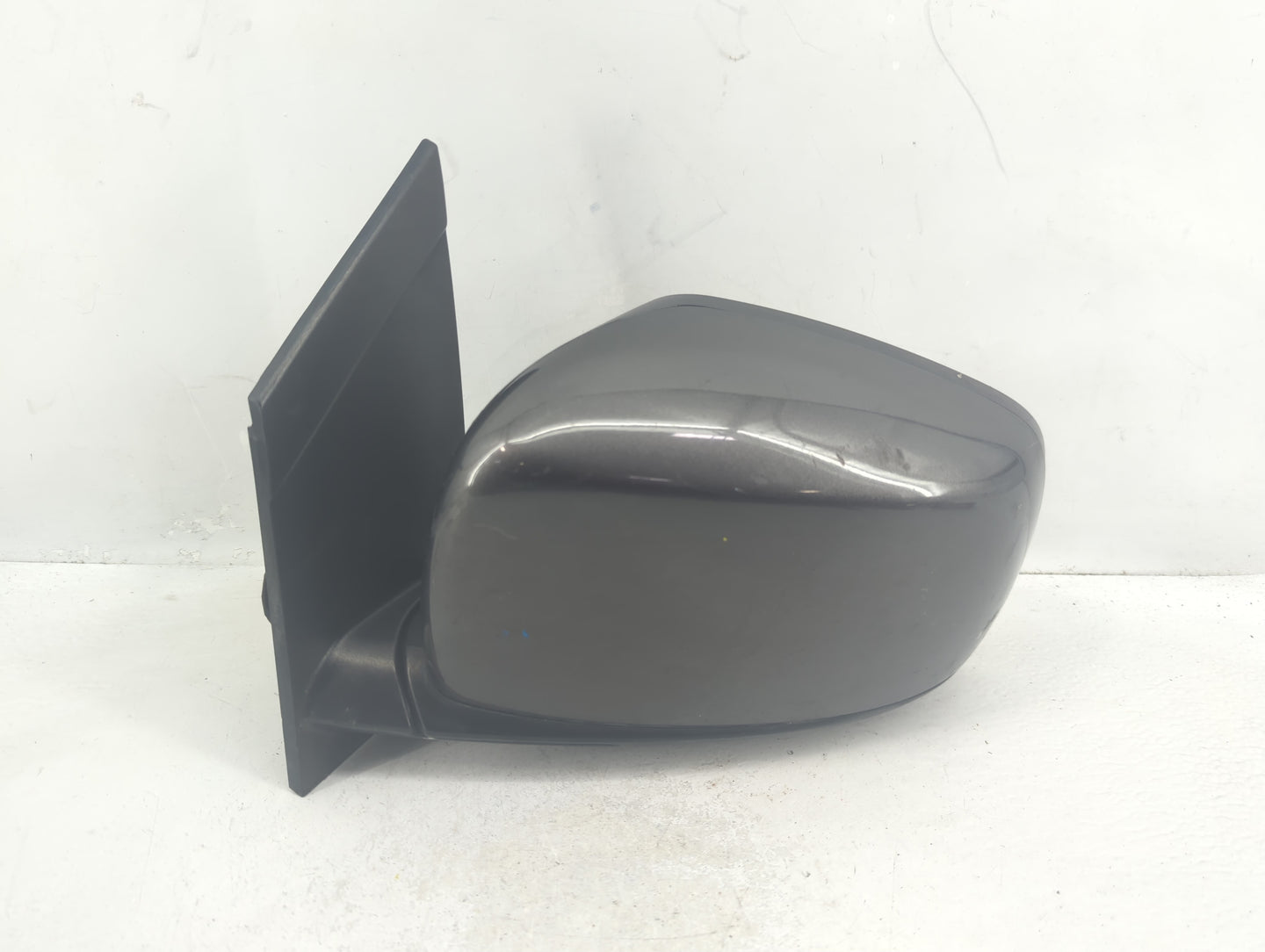 2019 Dodge Caravan Driver Side View Mirror - Left Door Mirror OEM Used - Oemusedautoparts1.com