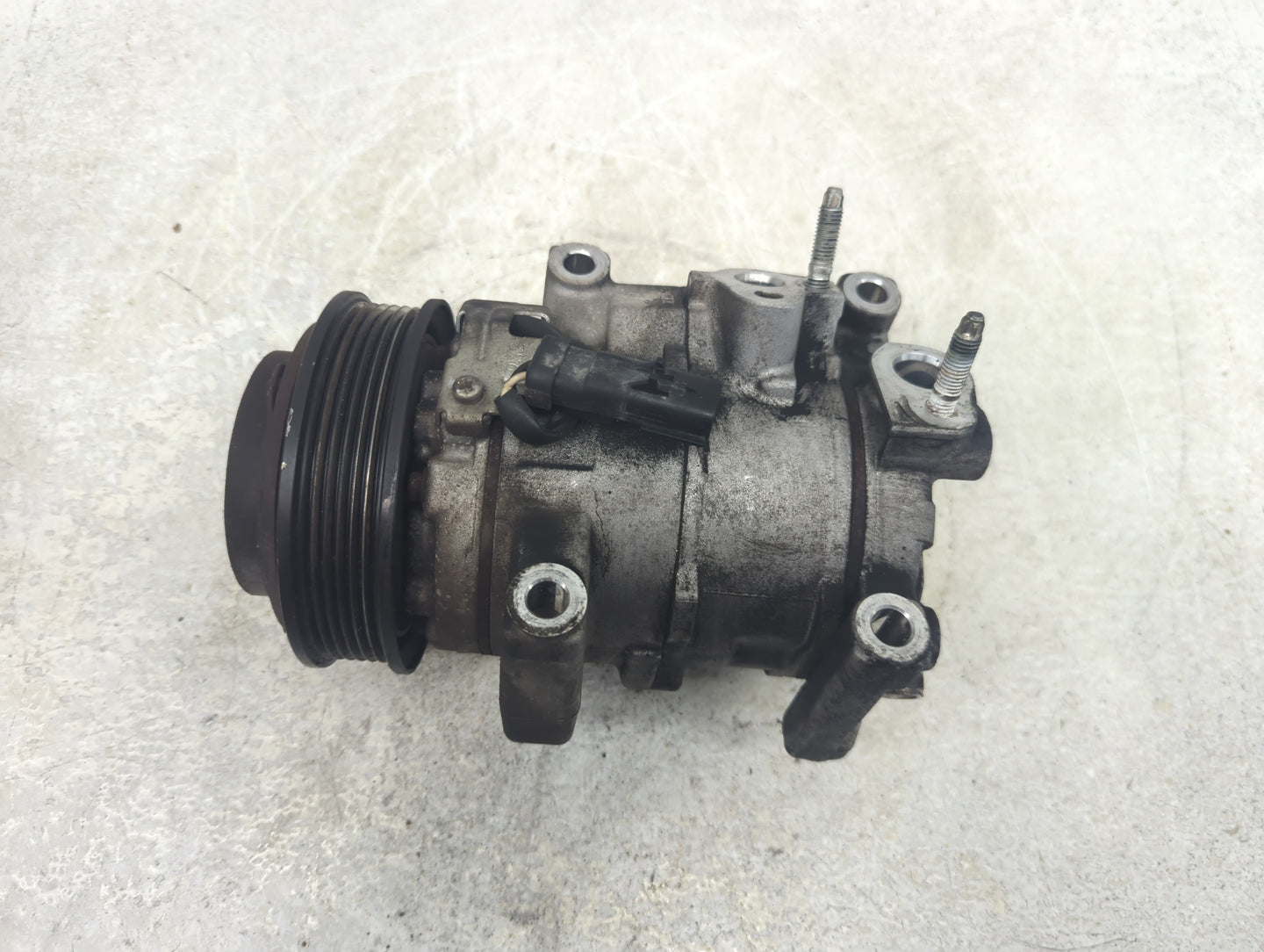 Dodge Caravan Air Conditioning A/c Ac Compressor Oem - Oemusedautoparts1.com