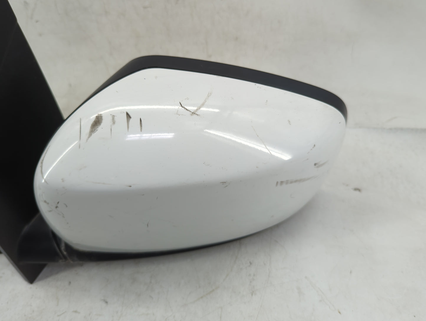 2019 Dodge Caravan Driver Side View Mirror - Left Door Mirror OEM Used - Oemusedautoparts1.com