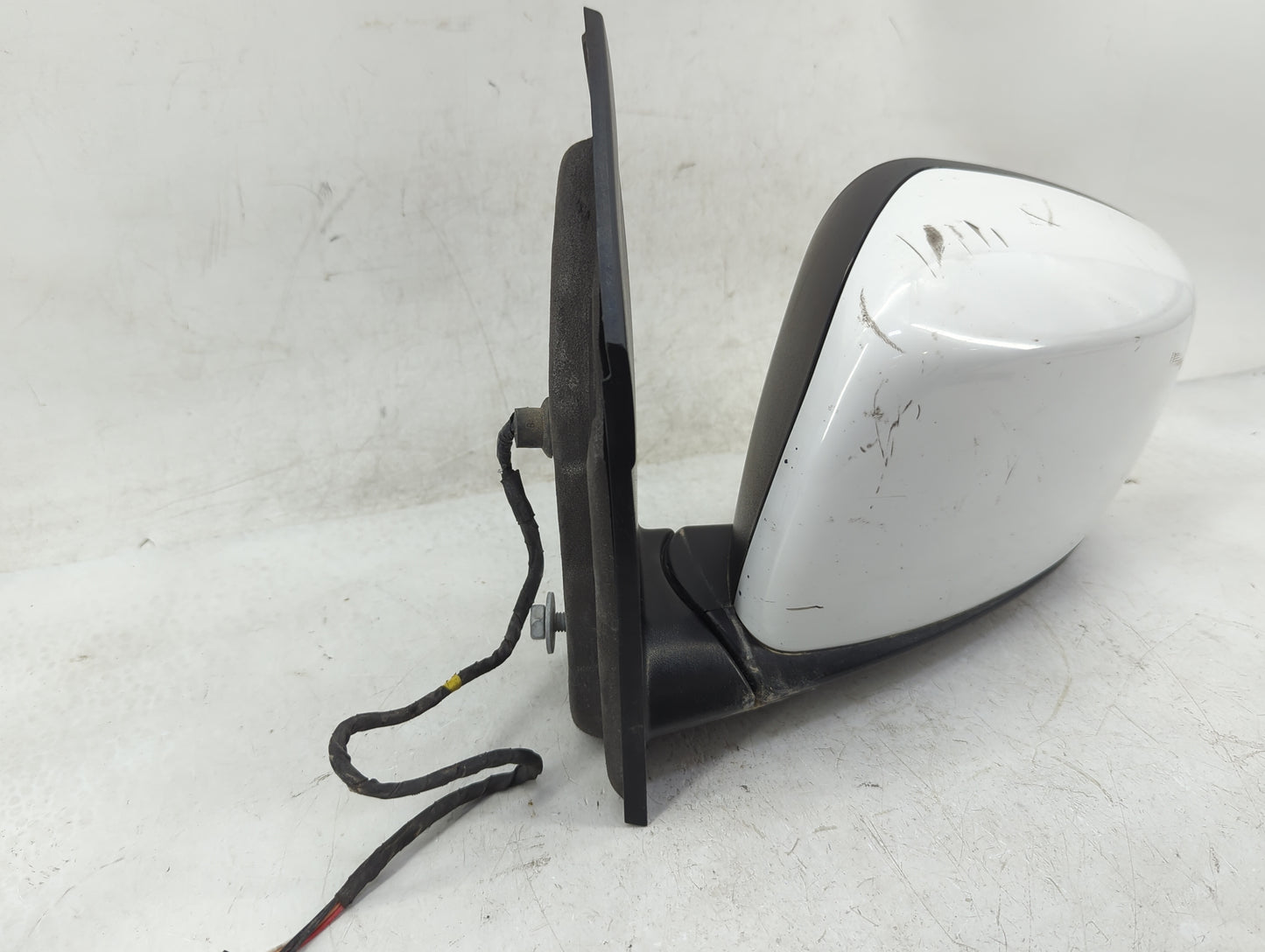2019 Dodge Caravan Driver Side View Mirror - Left Door Mirror OEM Used - Oemusedautoparts1.com