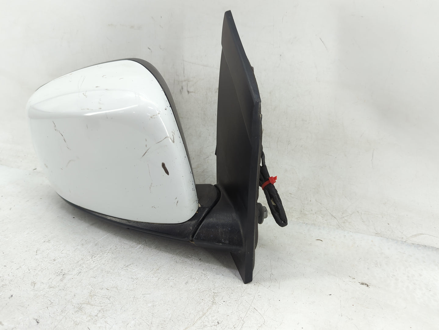 2019 Dodge Caravan Driver Side View Mirror - Left Door Mirror OEM Used - Oemusedautoparts1.com