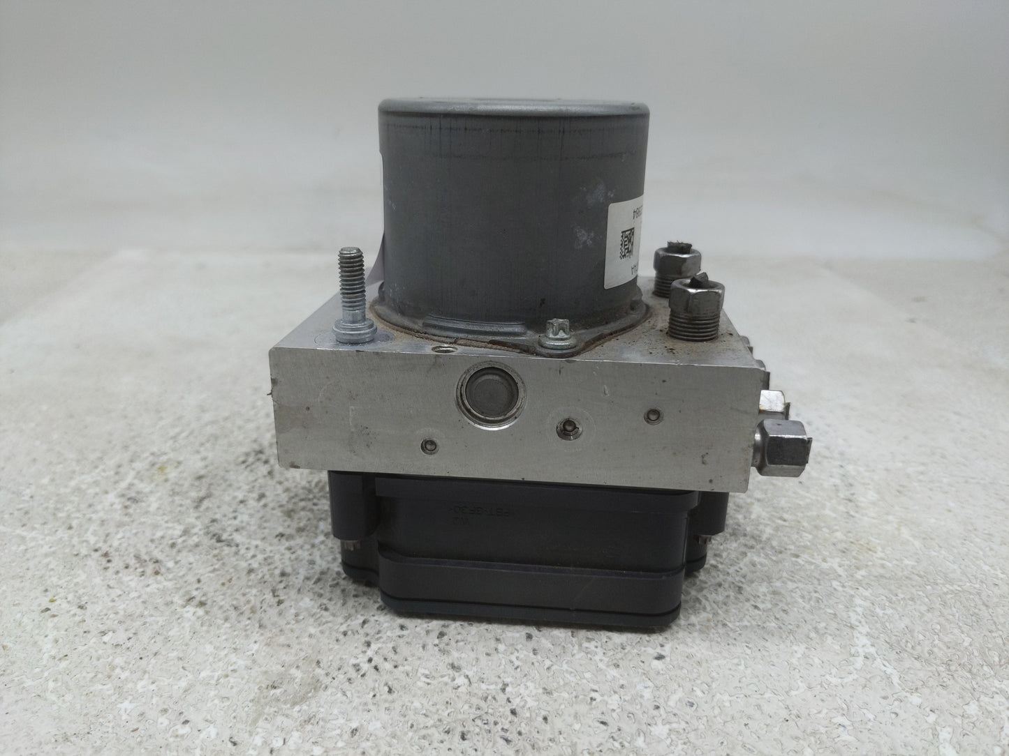 2019 Dodge Caravan ABS Pump Control Module Replacement P/N:P68443867AA Fits Fits 2015 2016 2017 2018 2020 OEM Used Auto Part