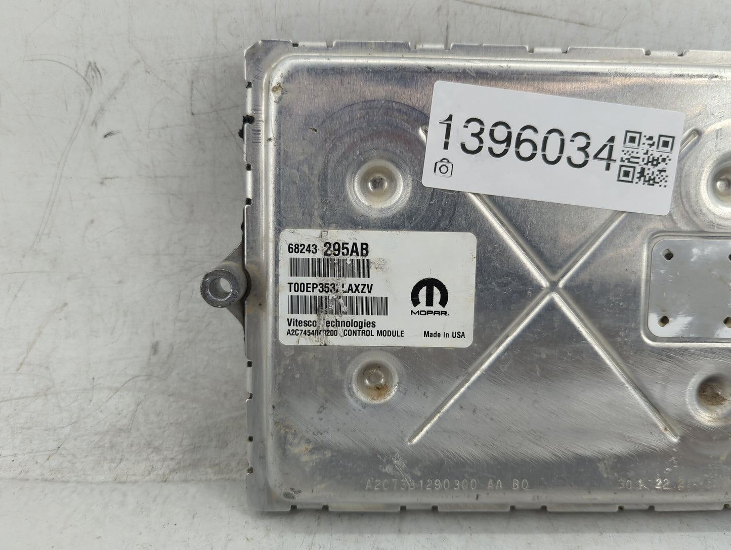 2019 Dodge Caravan PCM Engine Control Computer ECU ECM PCU OEM P/N:68243295AB Fits Fits 2016 2017 2018 2020 OEM Used Auto Pa